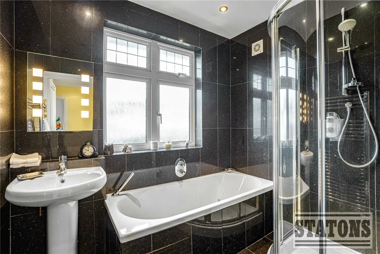 Longland Drive, Totteridge, London, N20 8HN, photo 19