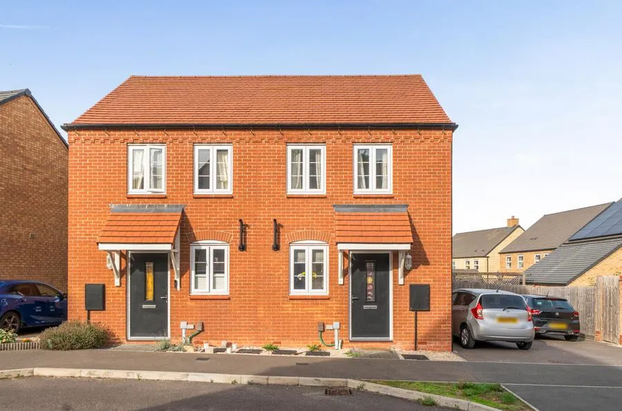Kestrel Crescent, Witney, OX28, photo 15