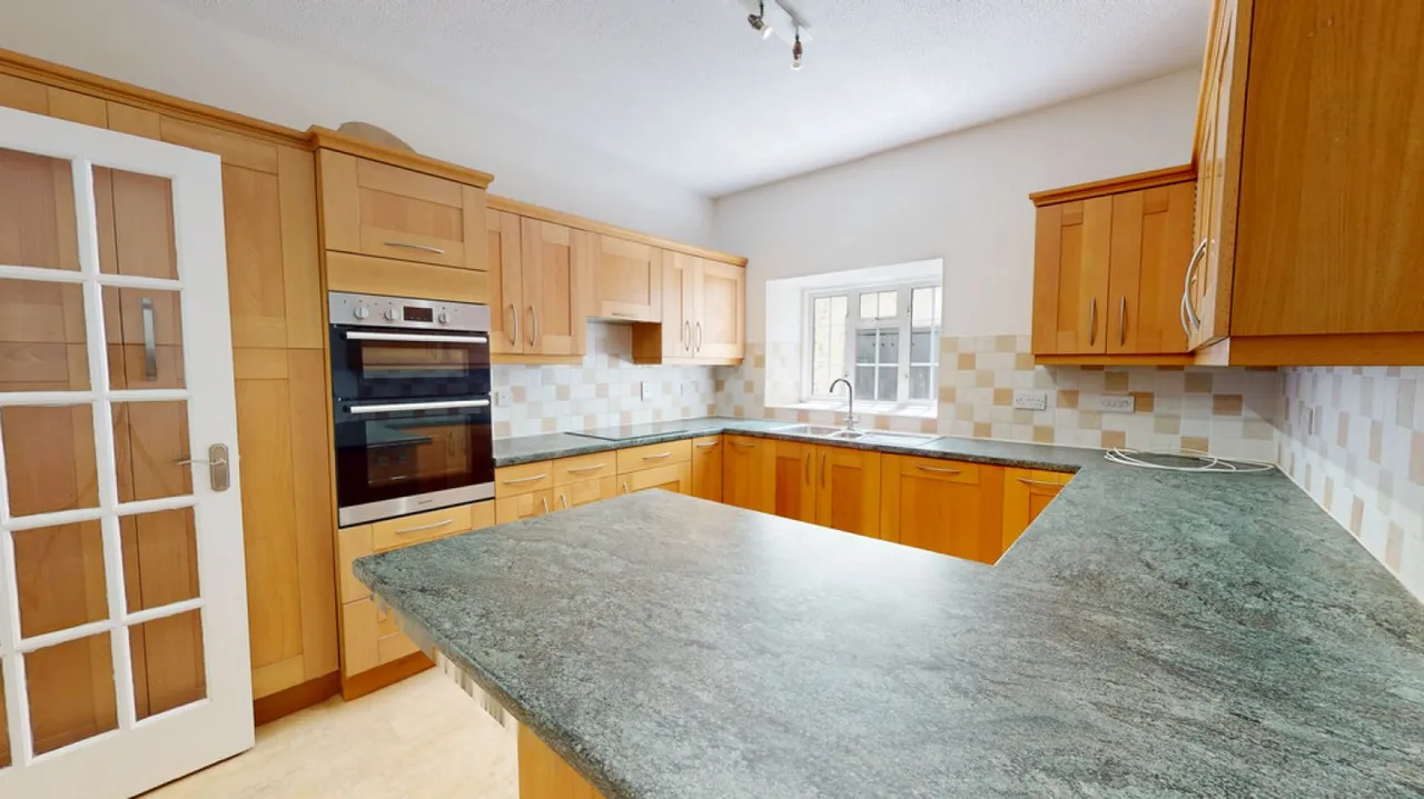Hatherley, Cheltenham, photo 5