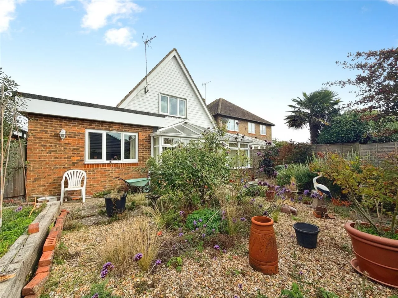Angmering, BN16, photo 18