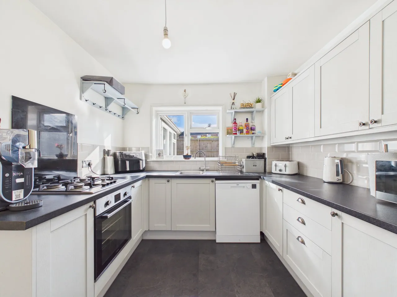 Four Acres, Bristol, BS13, photo 4