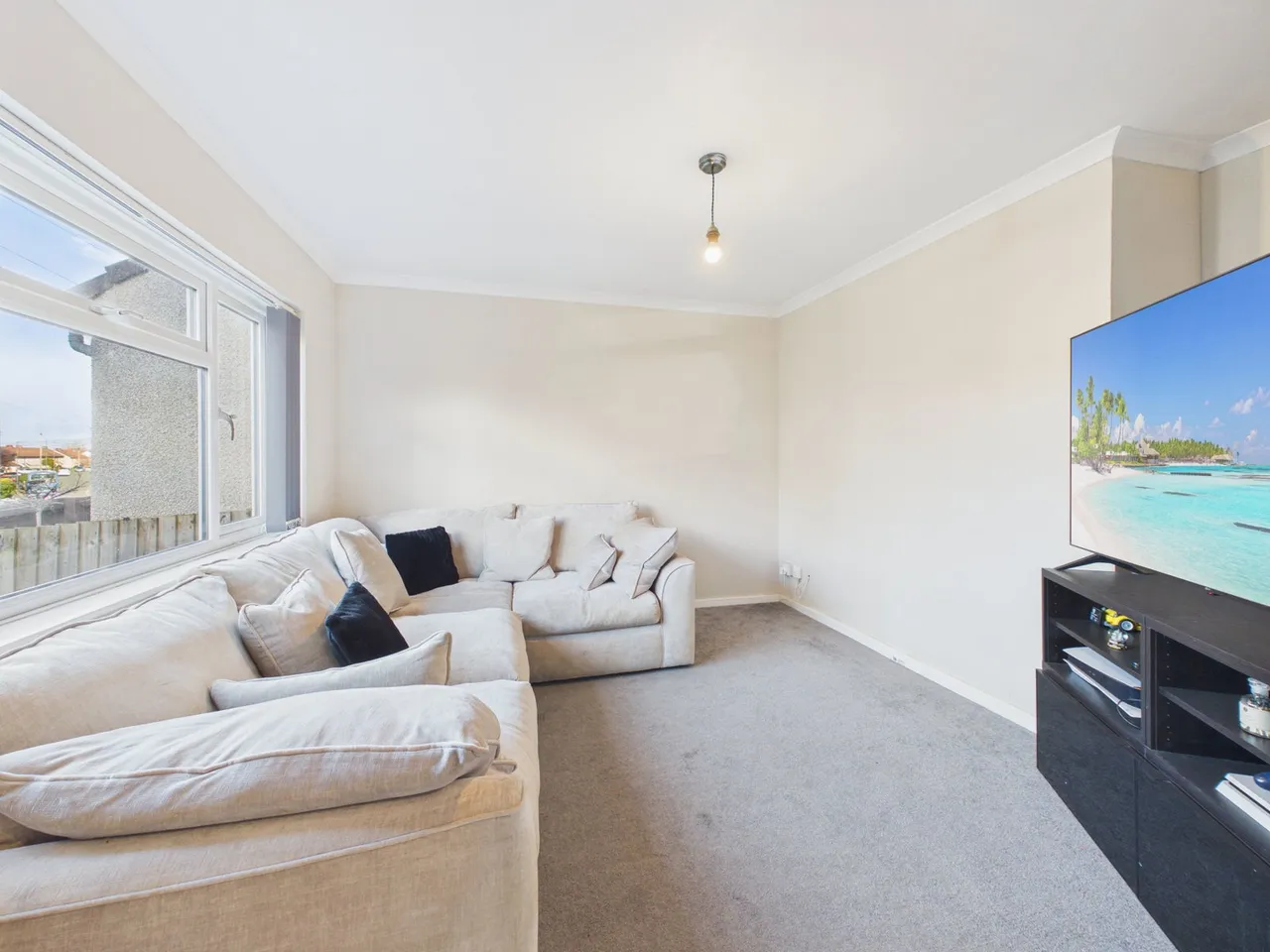Four Acres, Bristol, BS13, photo 2