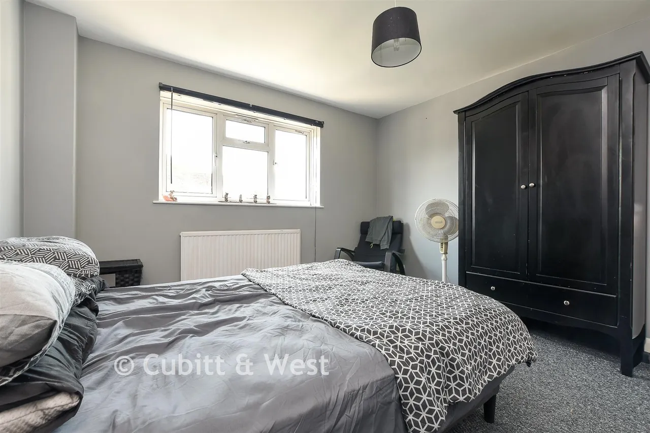 Wakehams Green Drive, Crawley, RH10, photo 8