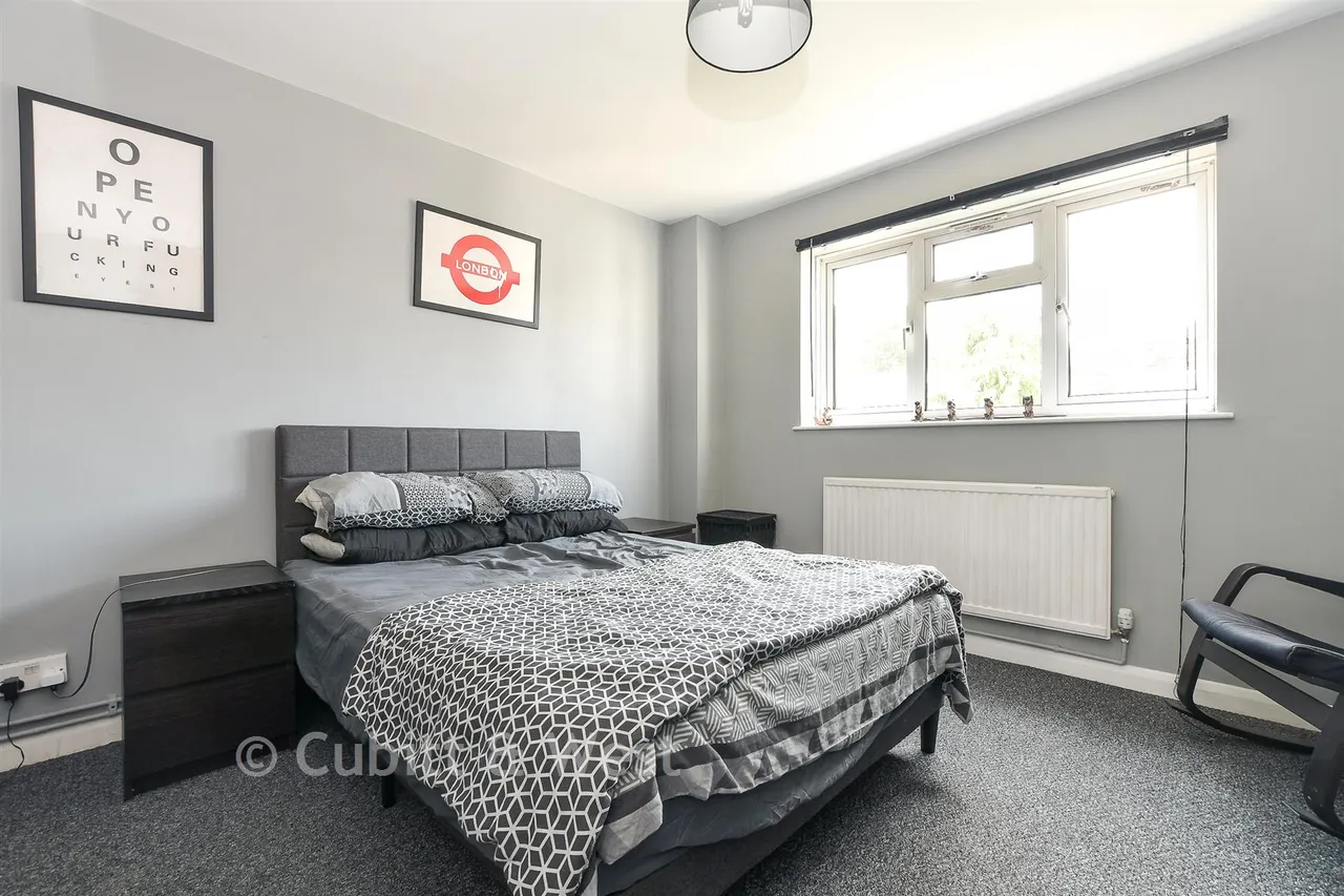 Wakehams Green Drive, Crawley, RH10, photo 7