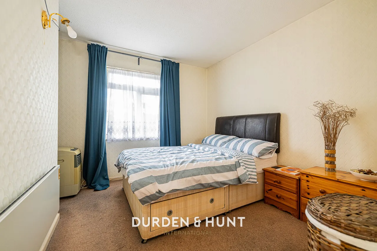 Hereward Green, Loughton, IG10, photo 7