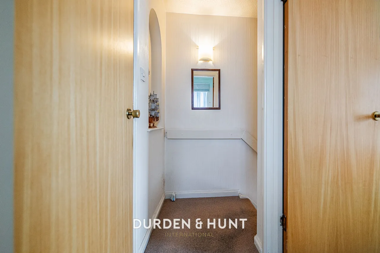 Hereward Green, Loughton, IG10, photo 6