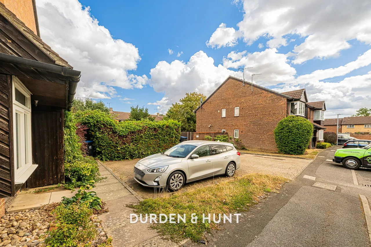 Hereward Green, Loughton, IG10, photo 11
