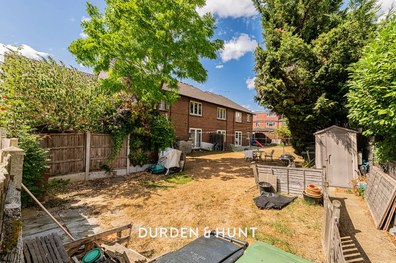 Hereward Green, Loughton, IG10, photo 10