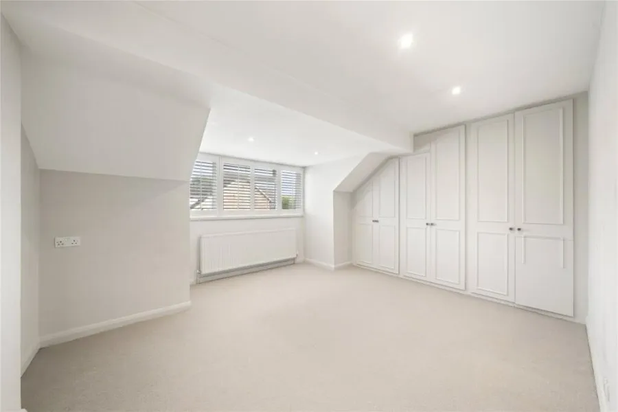 Greenway Close, West Byfleet, KT14, photo 6