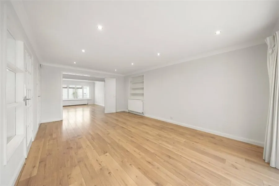Greenway Close, West Byfleet, KT14, photo 4