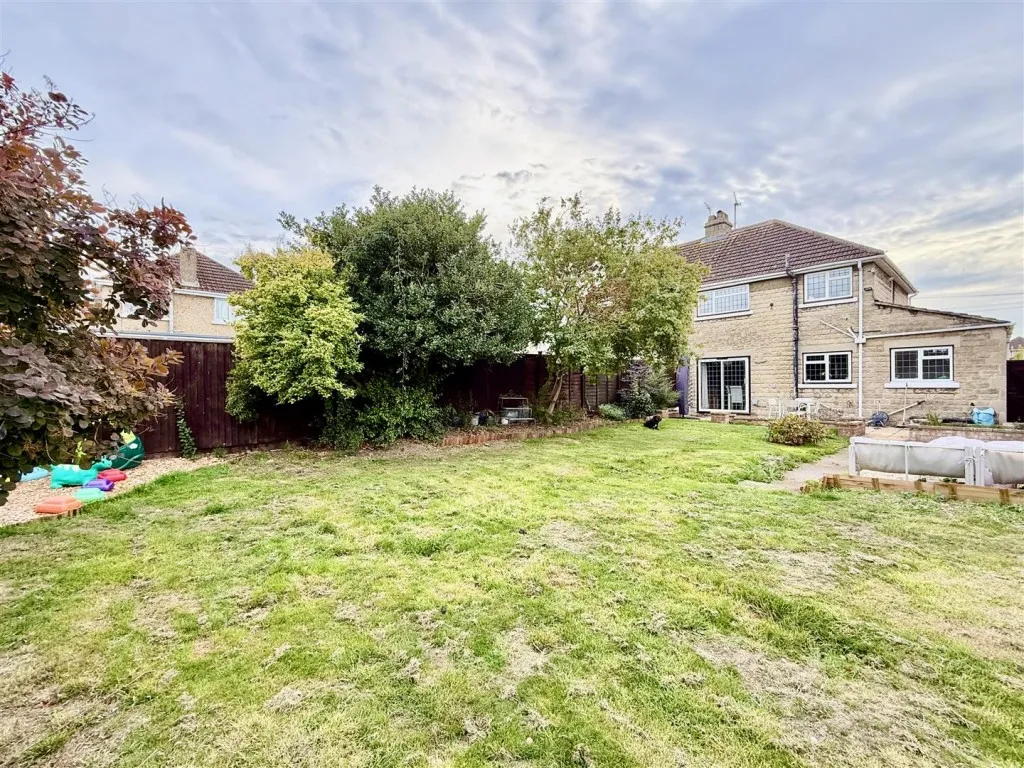 Woodside Avenue, Swindon, photo 12