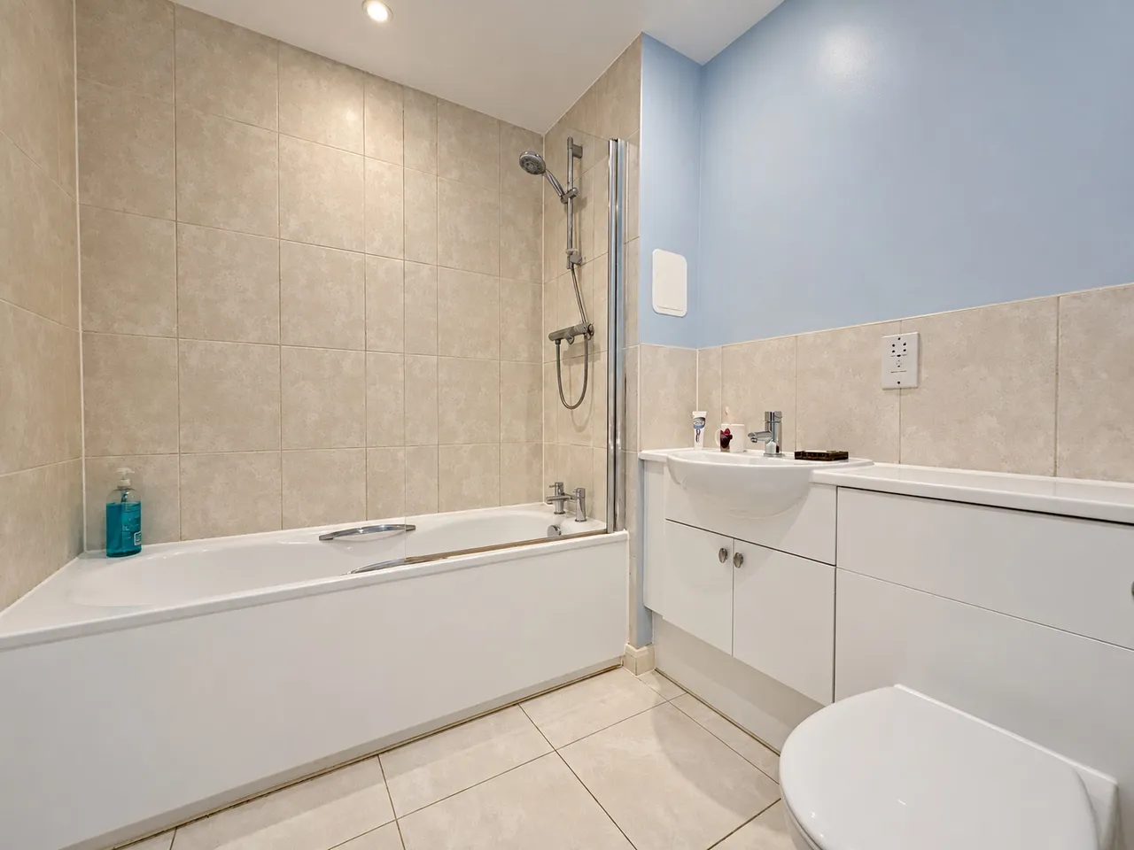 Featherstone Road, Southall, UB2, photo 7