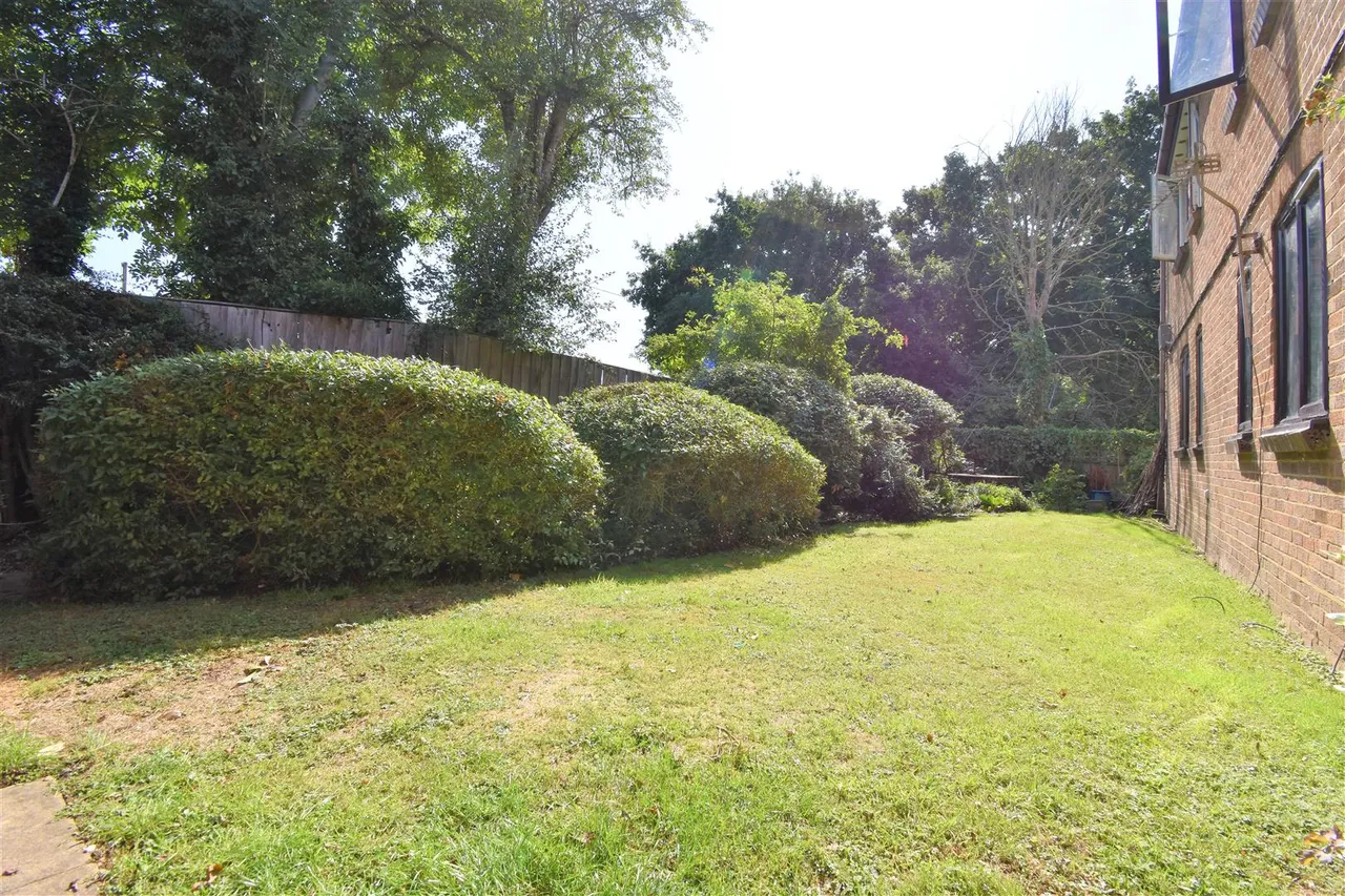 Abercorn Grove, Ruislip, HA4 7YP, photo 6