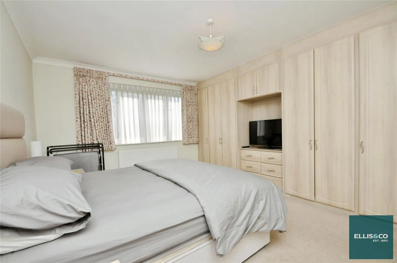 Hendon Lane, London, N3, photo 5
