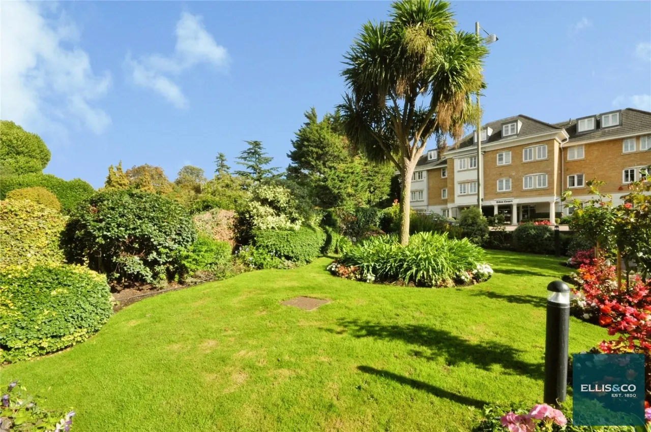 Hendon Lane, London, N3, photo 16