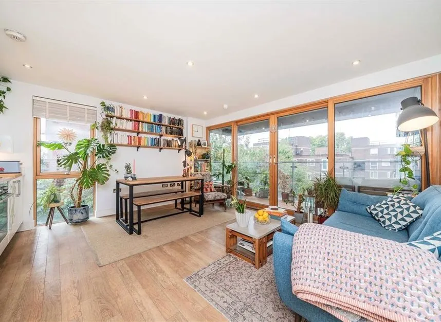 1 bed flat for sale — Old Bethnal Green Road, London, E2