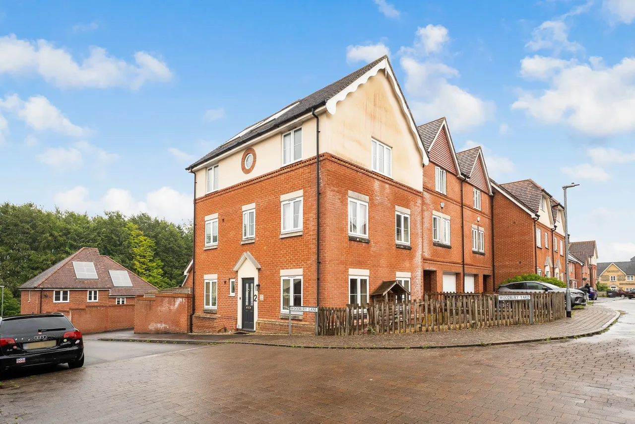 4 bed house for sale, Woodbury Lane, Salisbury, SP2