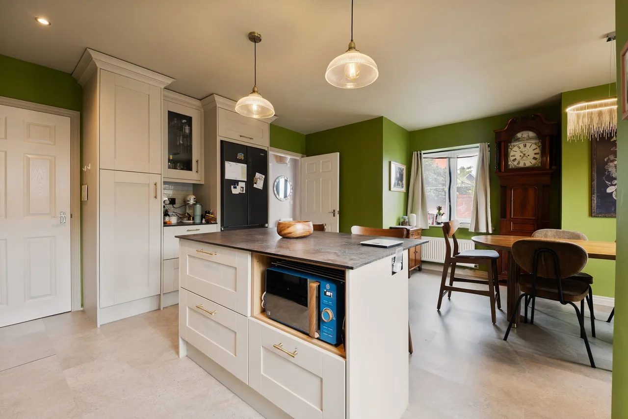 Woodbury Lane, Salisbury, SP2, photo 2