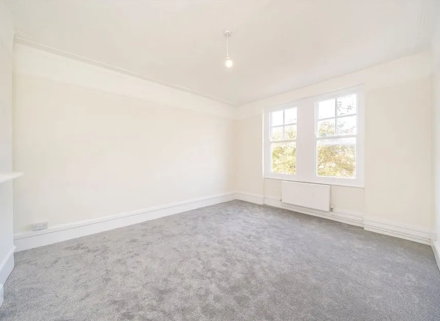 Upper Richmond Road, Putney, SW15, photo 2