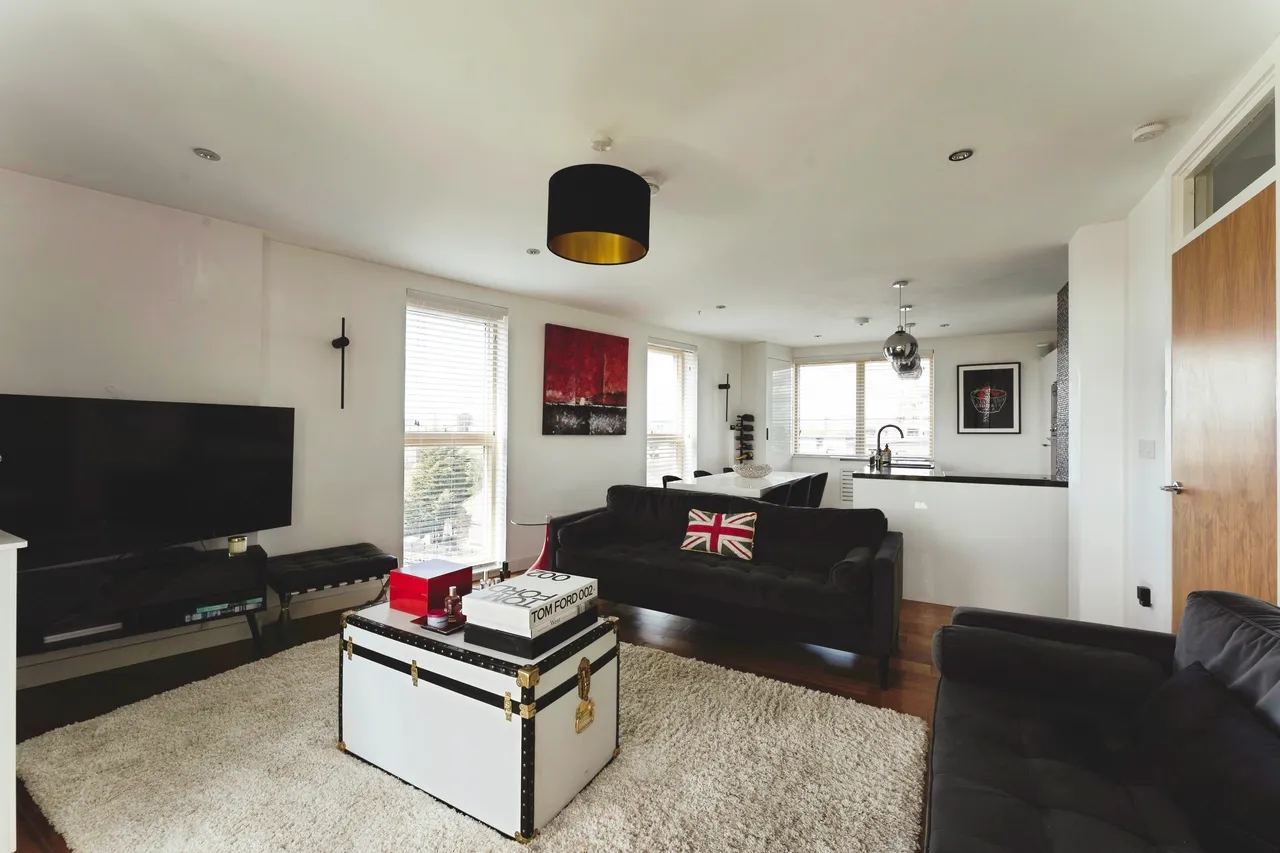 Queens Road West, London, E13, photo 4