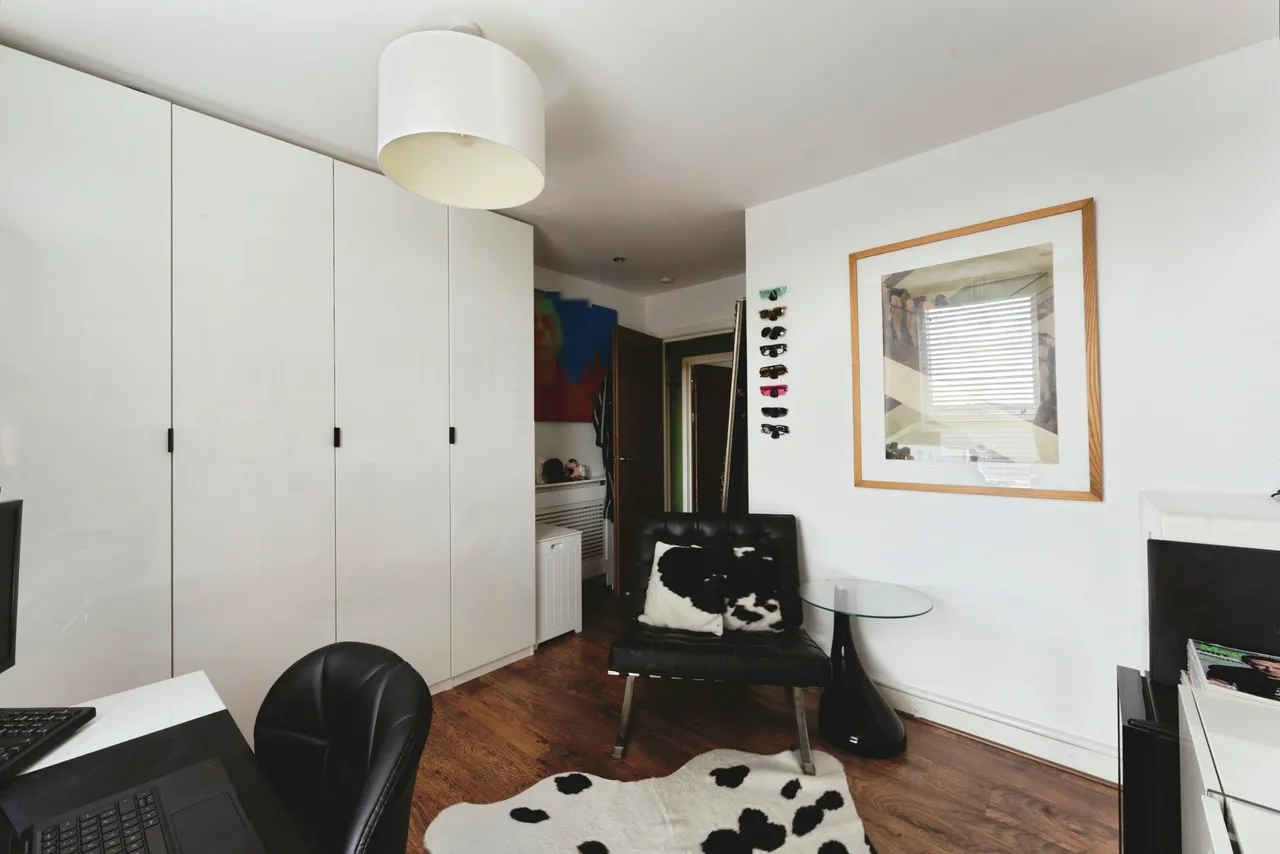 Queens Road West, London, E13, photo 18