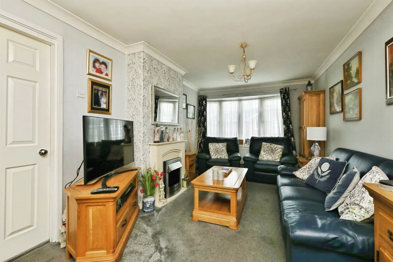 Harpenden Drive, Dunscroft, DN7, photo 3