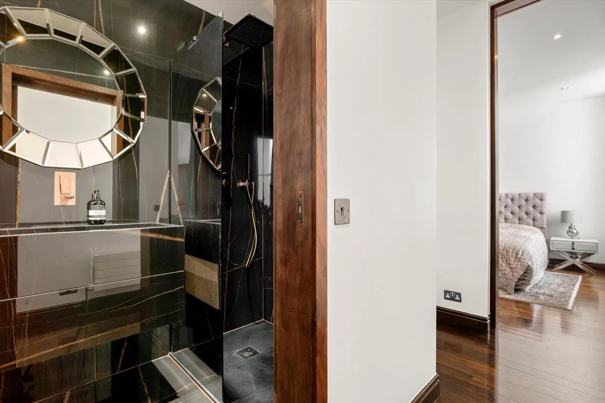 Marloes Road, London, W8, photo 11
