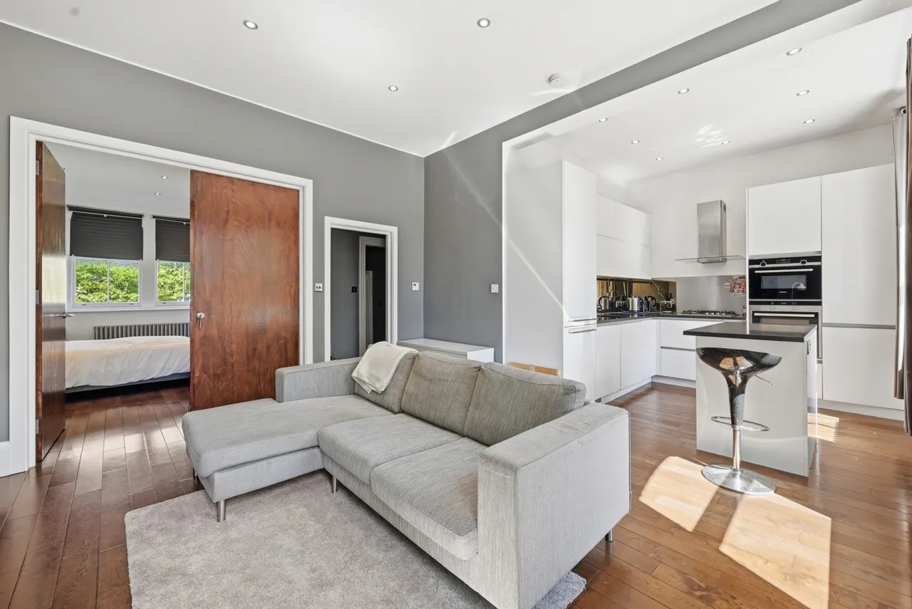 Brondesbury Road, Queens Park, NW6 6BP, photo 5