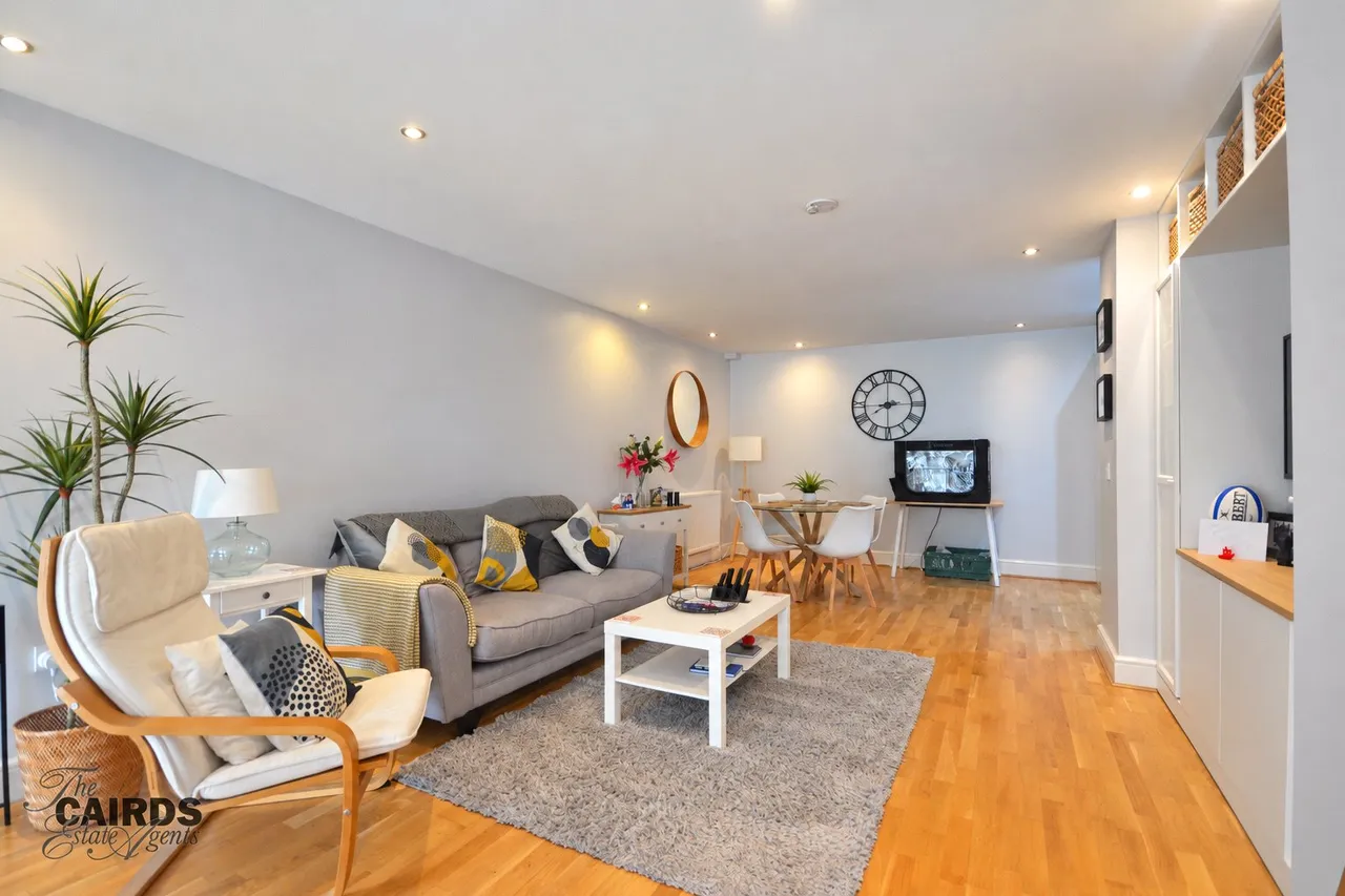 Reigate Road, Epsom, KT17, photo 2