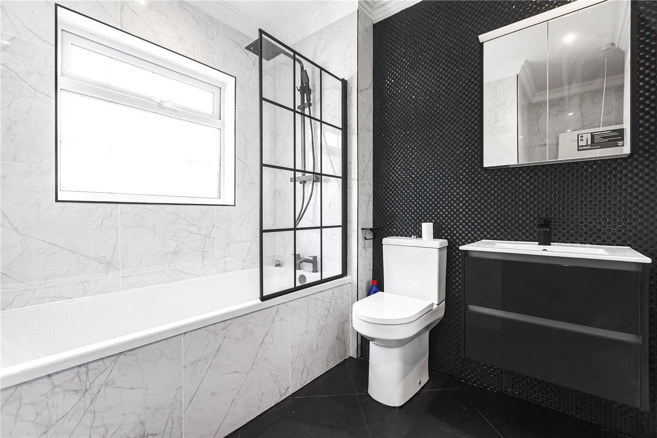 Meadowbanks, Barnet Road, Arkley, Hertfordshire, EN5 3LY, photo 14