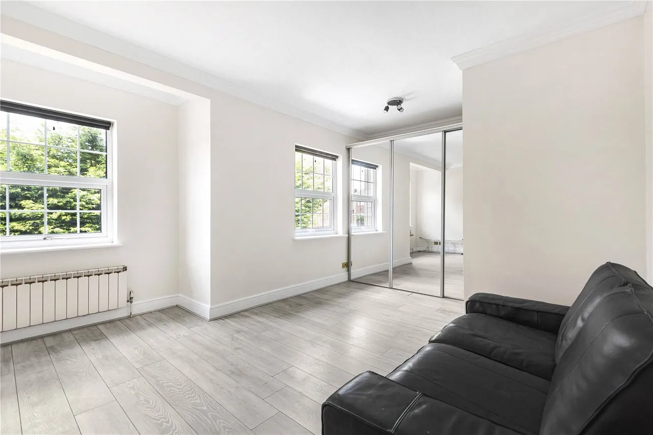 Meadowbanks, Barnet Road, Arkley, Hertfordshire, EN5 3LY, photo 11