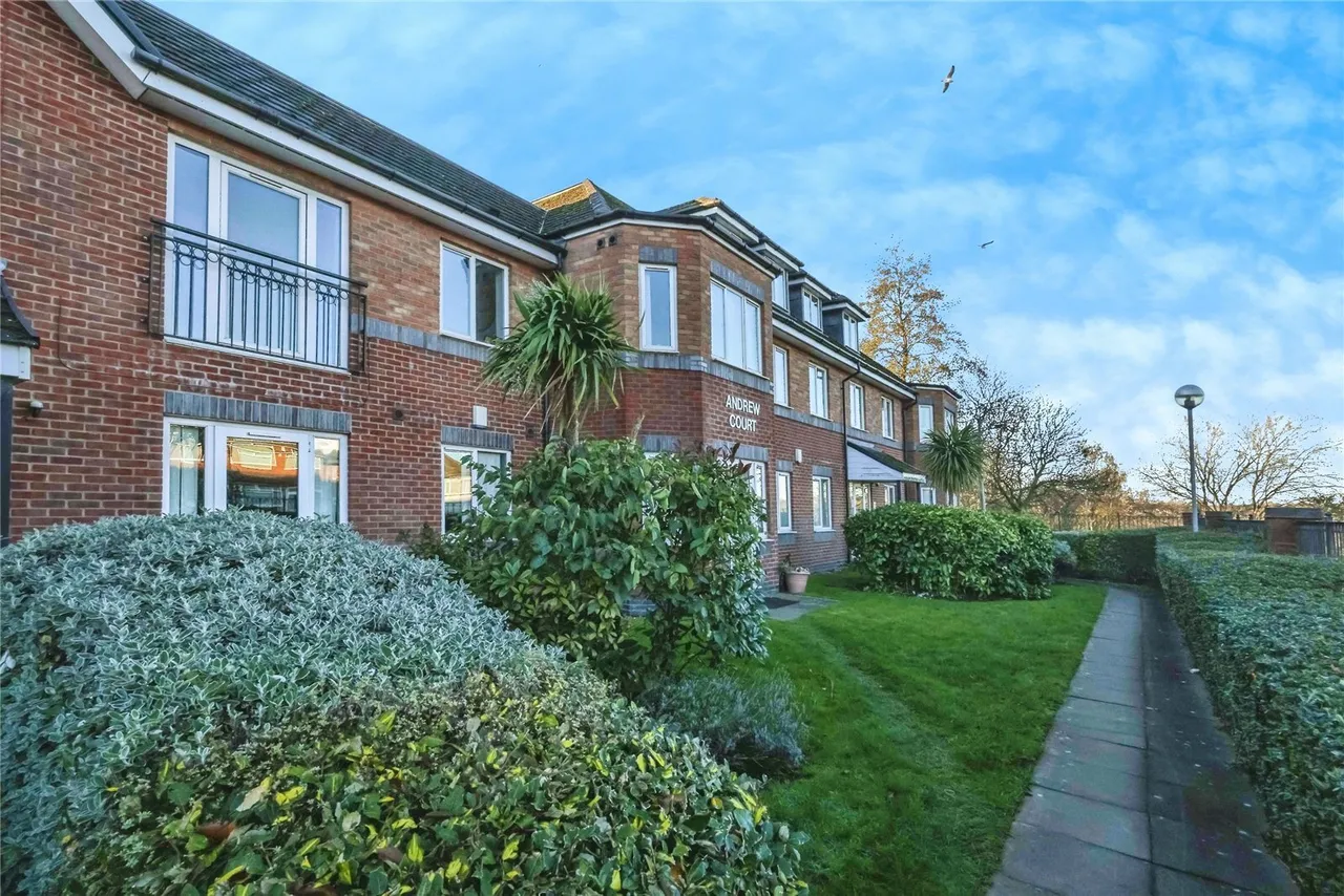 2 bed flat for sale, Greenholm Road, Great Barr, B44