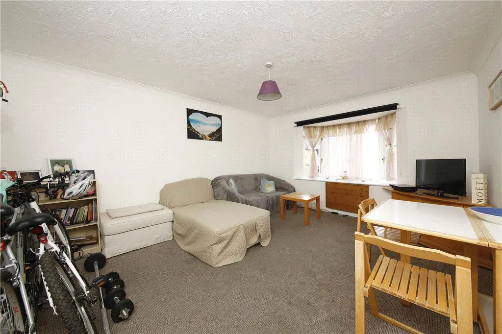 Flat 83, 13 Sheppard Drive, London, photo 7