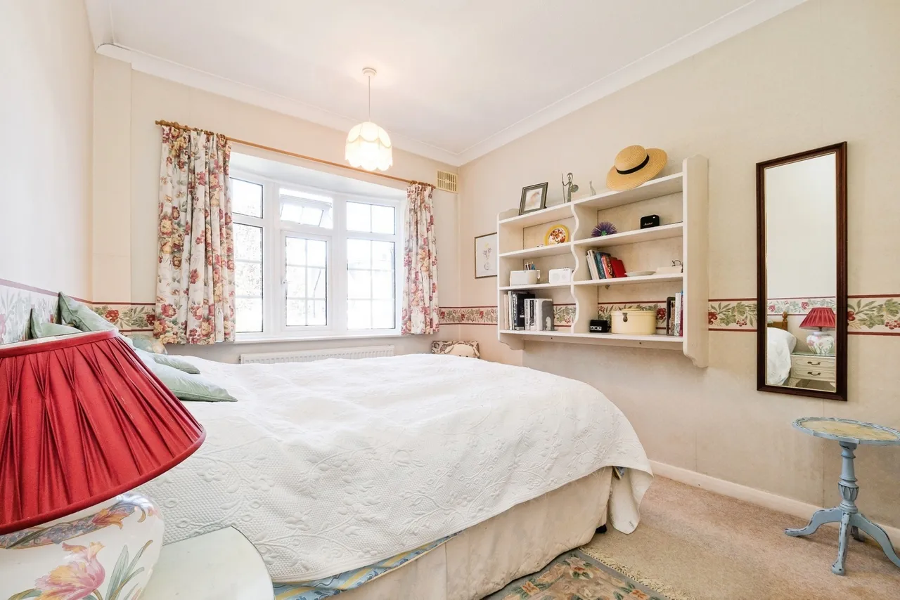 Lechmere Avenue, CHIGWELL, Essex, IG7, photo 13