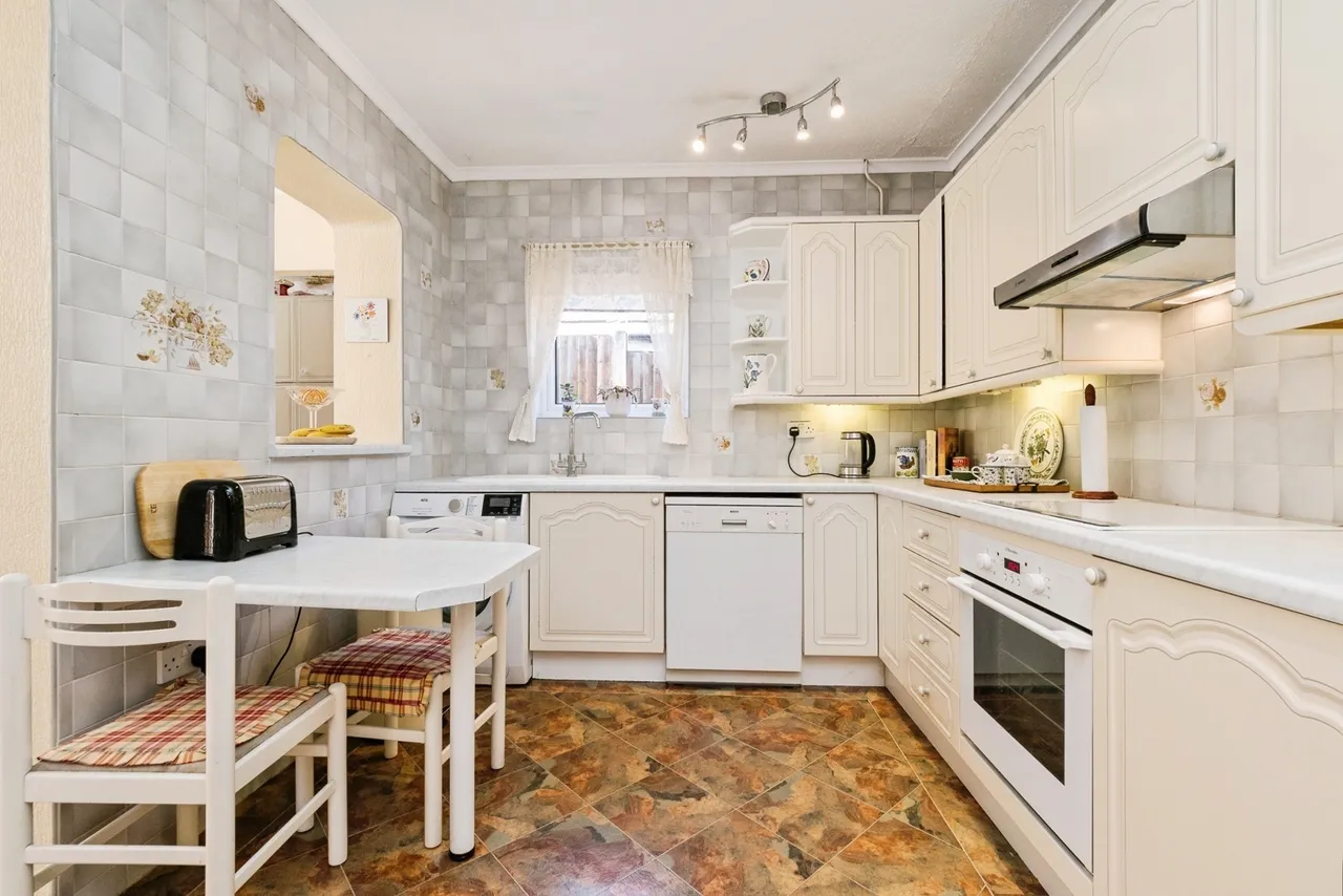 Lechmere Avenue, CHIGWELL, Essex, IG7, photo 9