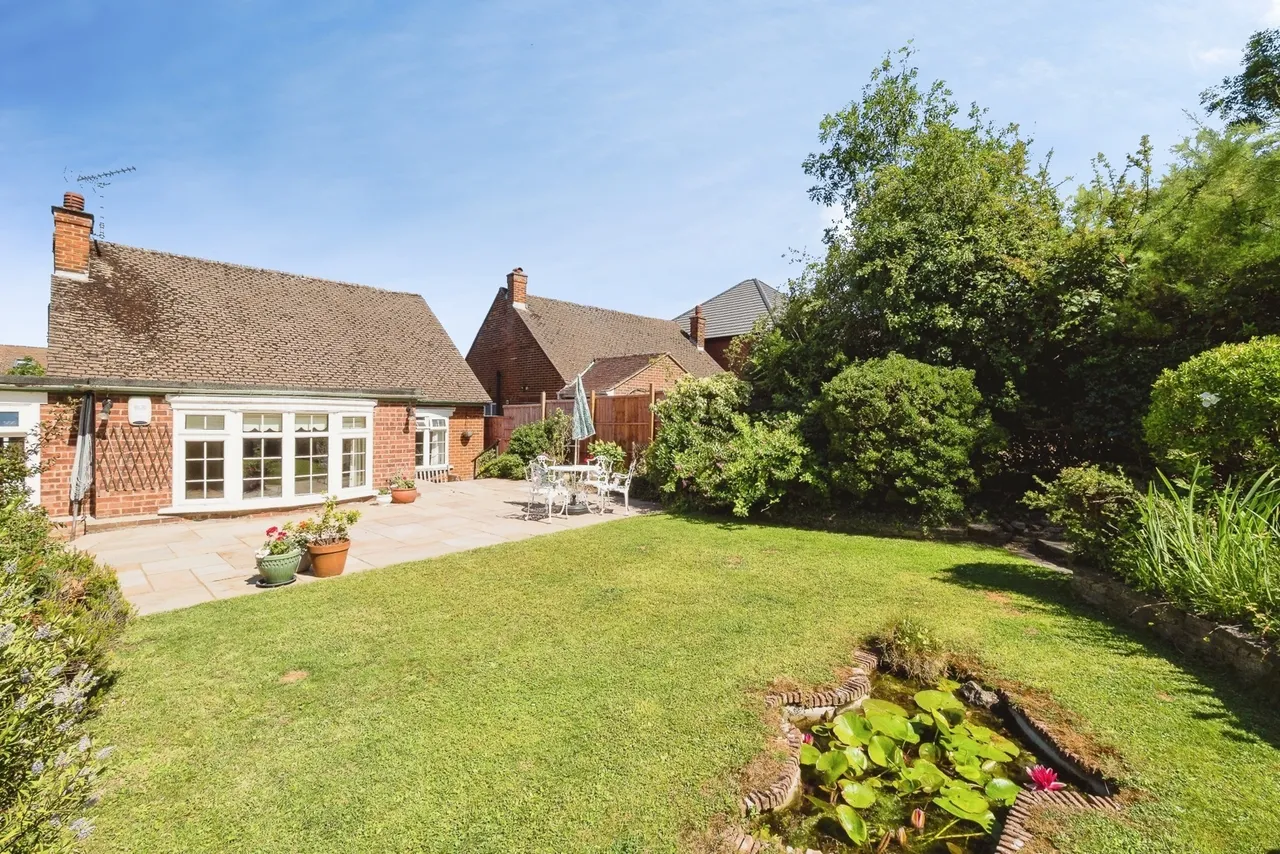 Lechmere Avenue, CHIGWELL, Essex, IG7, photo 14