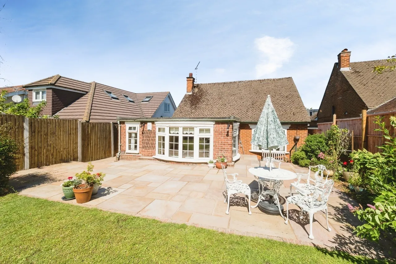 Lechmere Avenue, CHIGWELL, Essex, IG7, photo 3