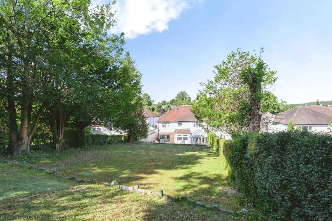 Byron Avenue, Coulsdon, CR5, photo 11