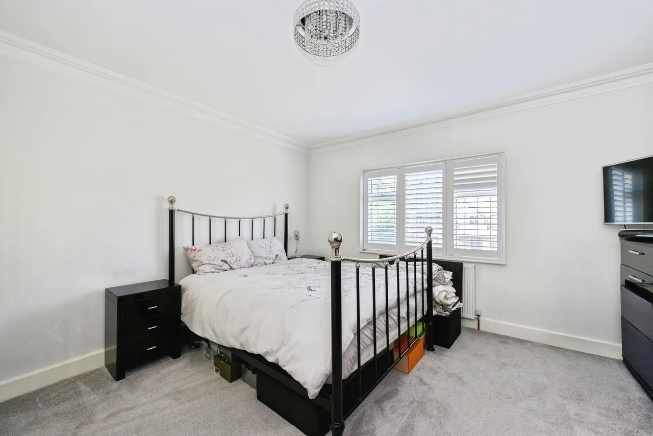 Byron Avenue, Coulsdon, CR5, photo 9