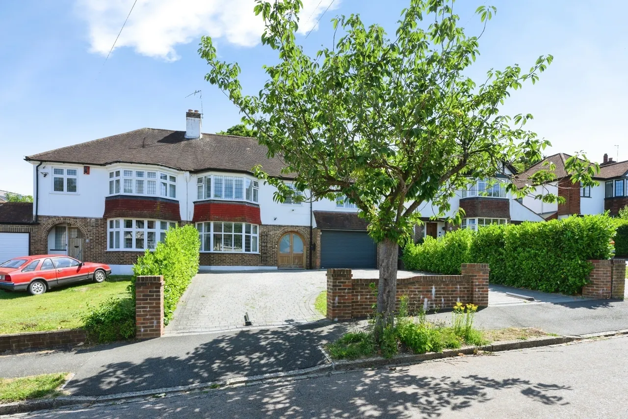 Byron Avenue, Coulsdon, CR5, photo 20