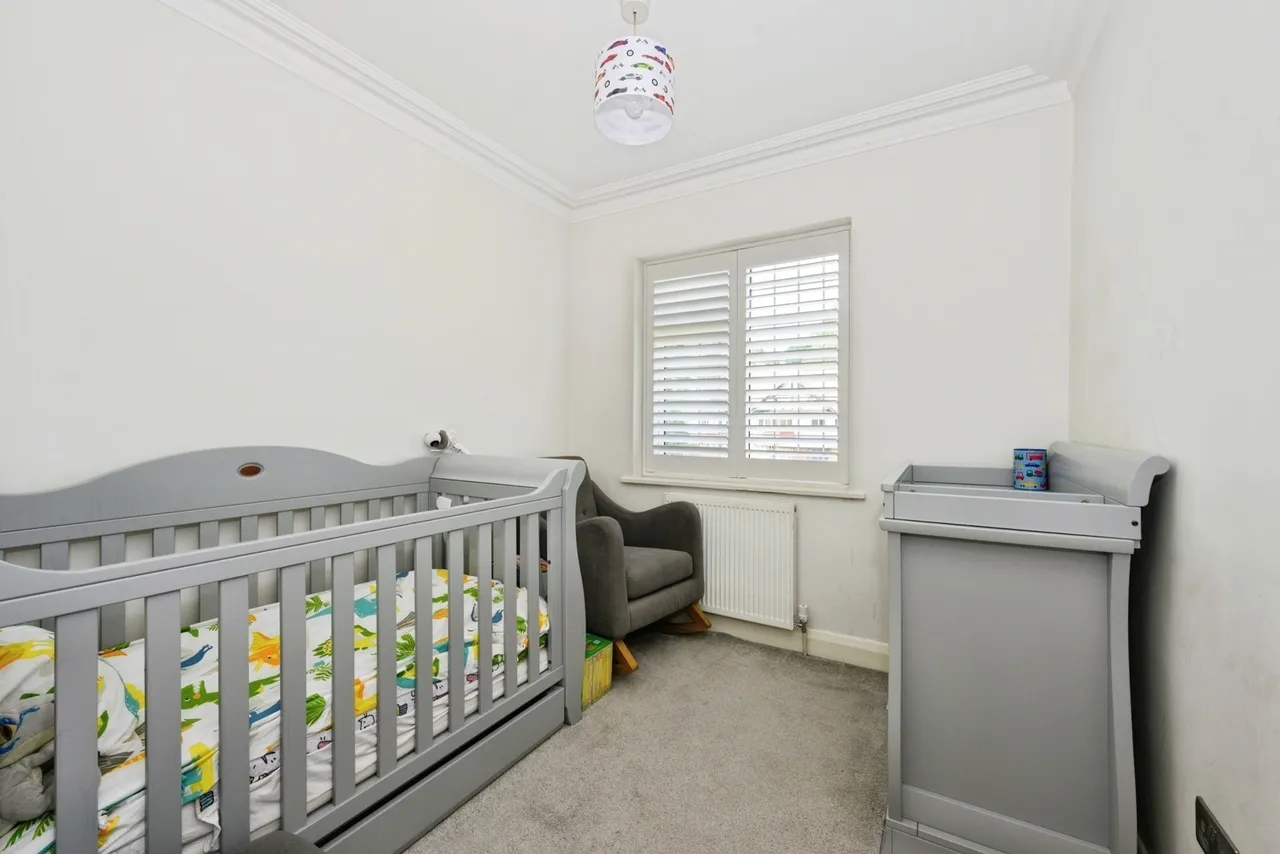 Byron Avenue, Coulsdon, CR5, photo 23