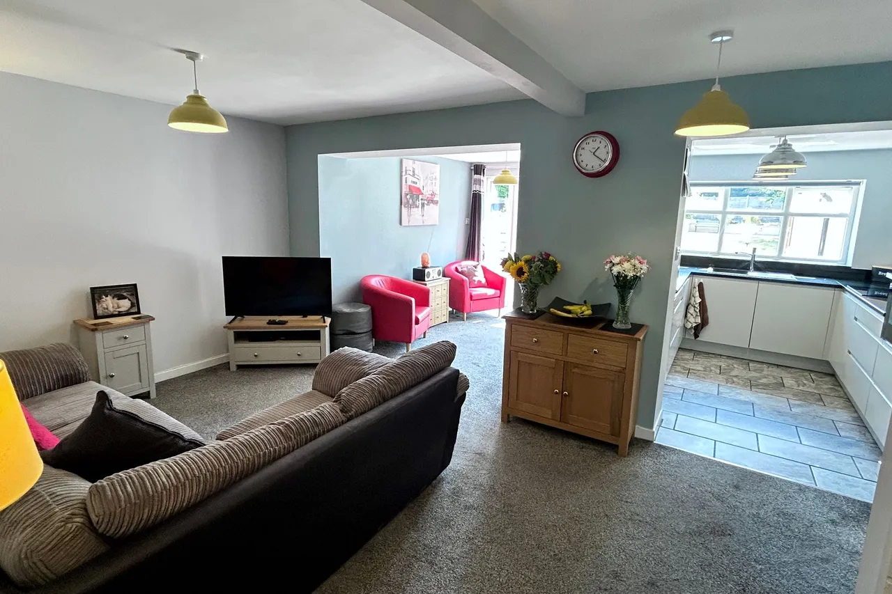 Hambleton Road, Cheadle, photo 7