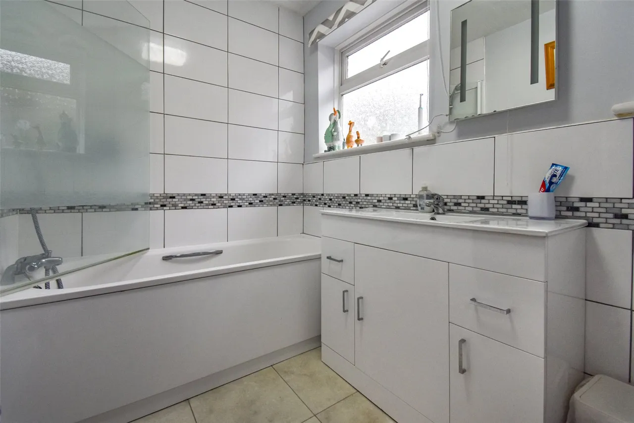 Cranmore Gardens, Aldershot, Hampshire, GU11 3BQ, photo 10