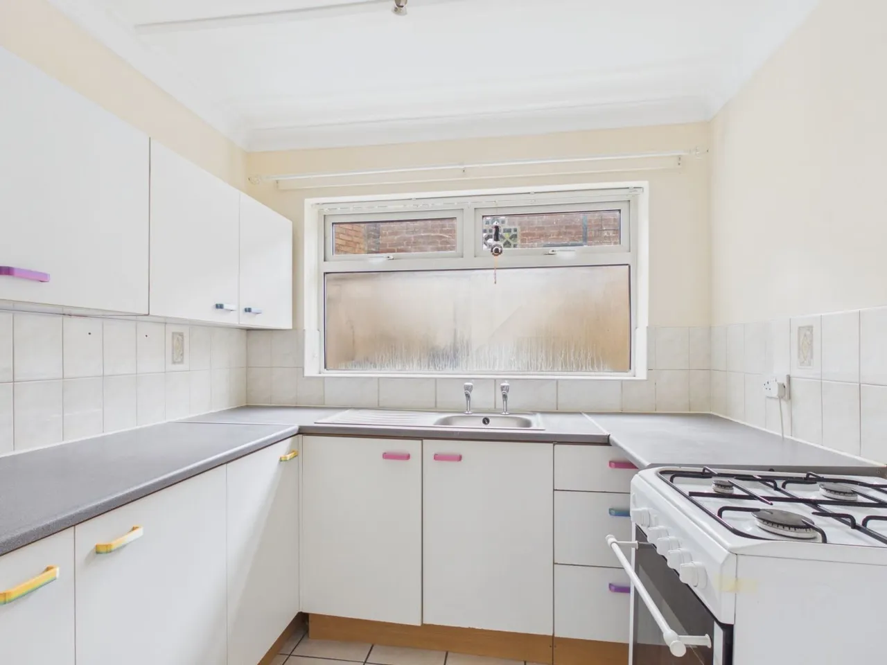Kingshill road, SN1, photo 2