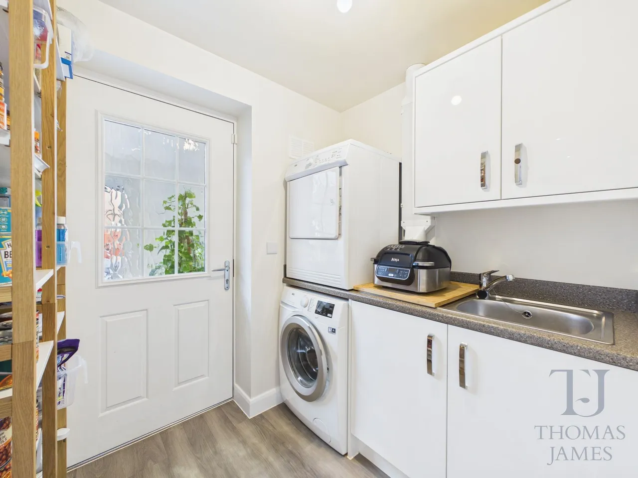 Poppy Close, Cotgrave, NG12, photo 11