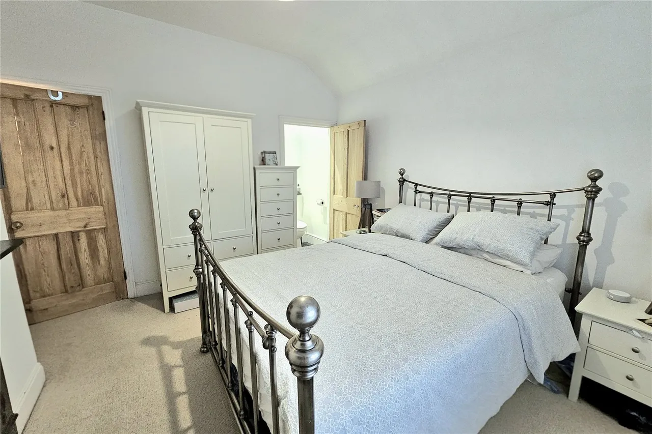 Goddards Lane, Camberley, Surrey, GU15 2PX, photo 12