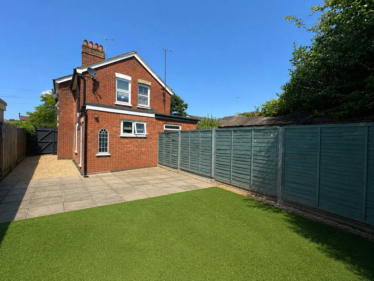 Goddards Lane, Camberley, Surrey, GU15 2PX, photo 7