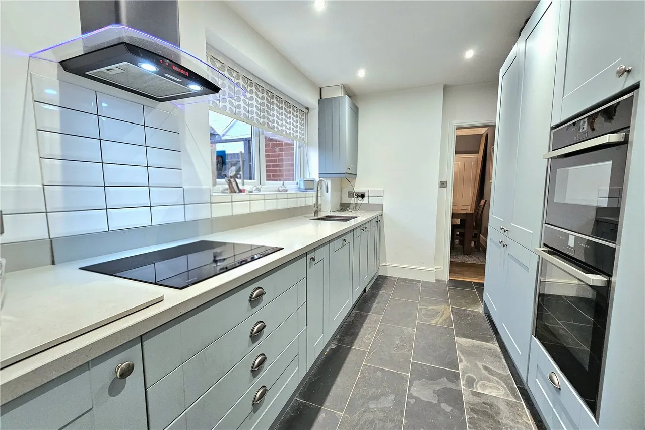 Goddards Lane, Camberley, Surrey, GU15 2PX, photo 5