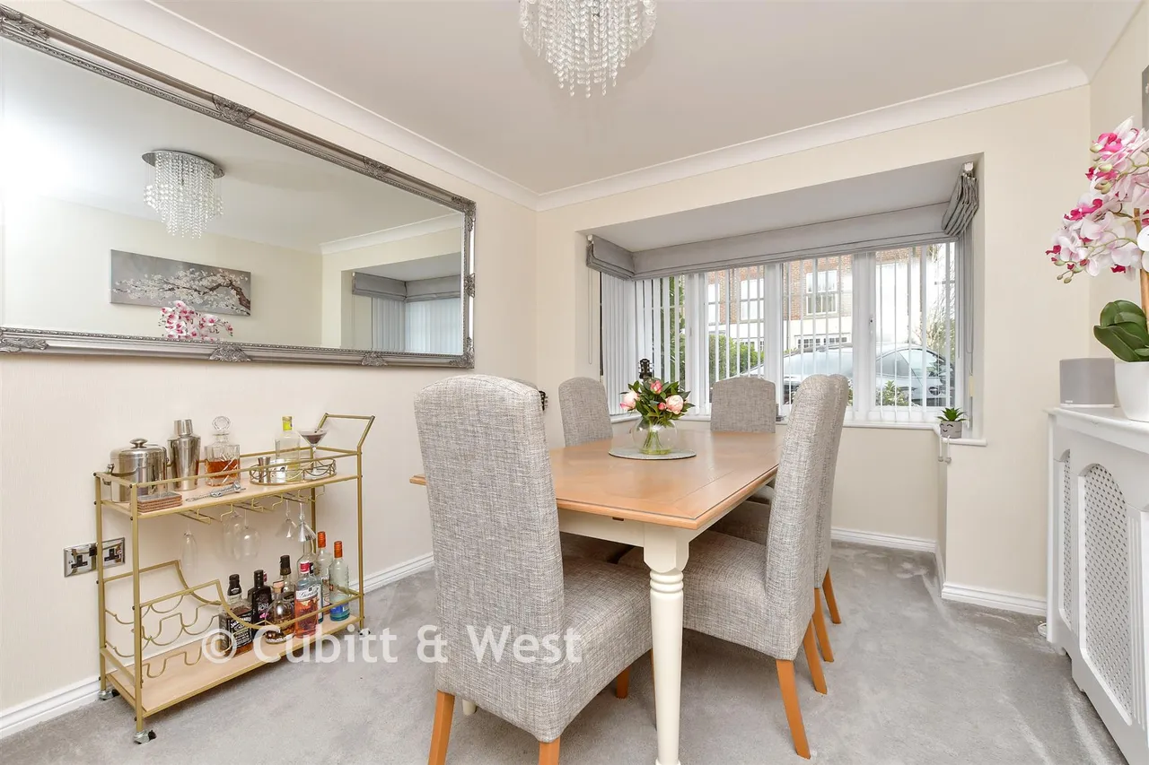 Greenacres, Lower Kingswood, KT20, photo 3