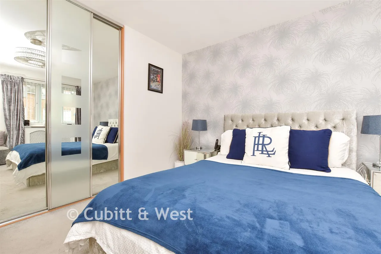 Greenacres, Lower Kingswood, KT20, photo 11